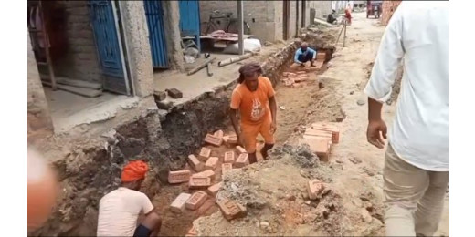 बालगुदर पंचायत में नाला निर्माण कार्य सवालों के घेरे में, घटिया सामग्री और नियमों की अनदेखी का आरोप